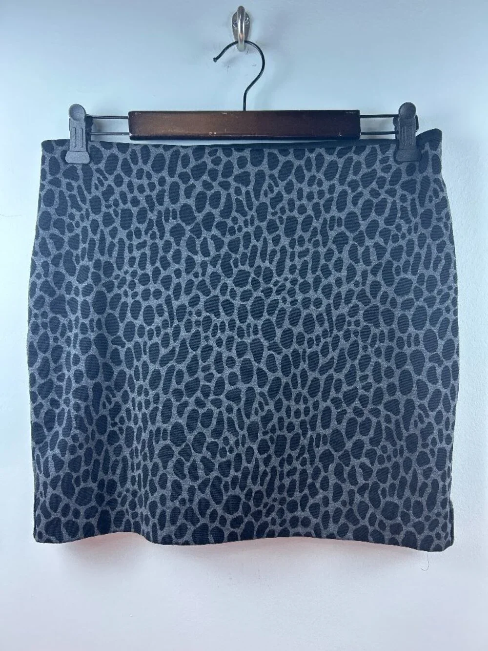 Banana Republic Petite Leopard Print Pencil Skirt Size 4P